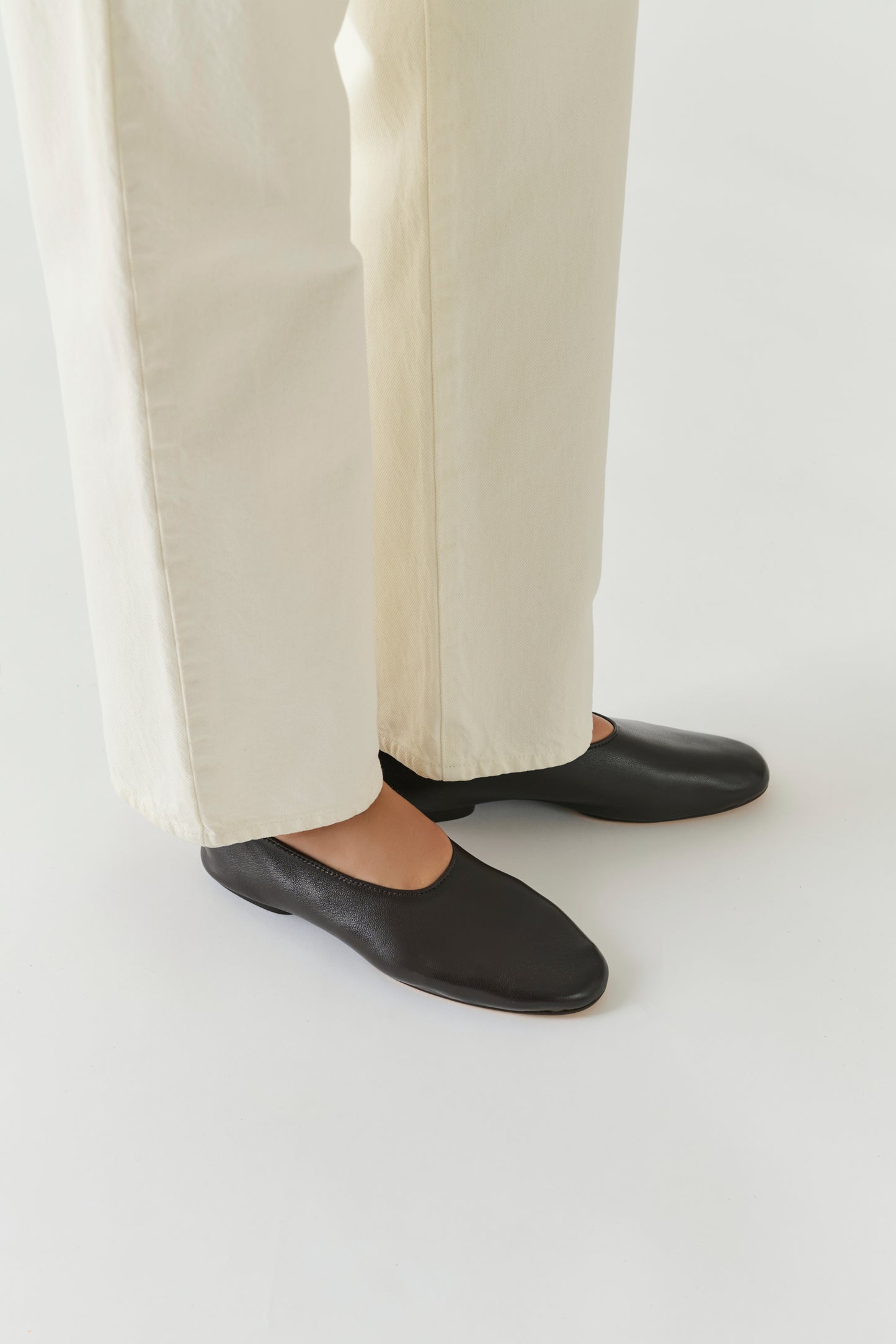 Ballet flats Bala - Ebony - Leather - Women